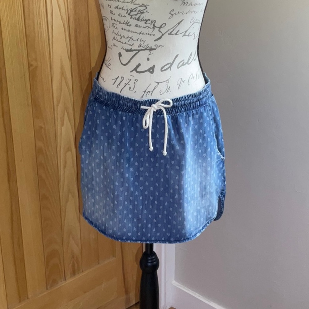 Cloth & Stone, distressed look Tencel mini skirt w/ pockets! S